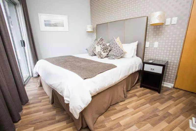 בית מלון כפרי Genesis Allsuite