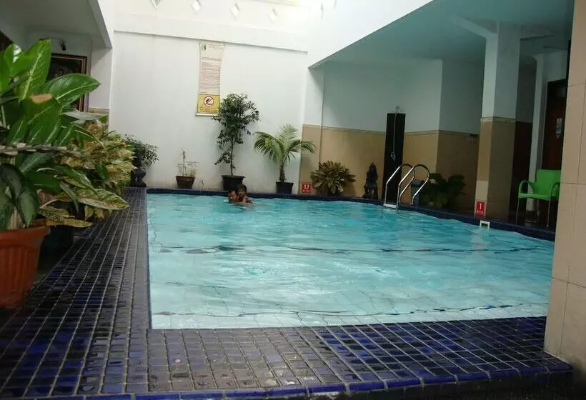 Отель Gloria Amanda