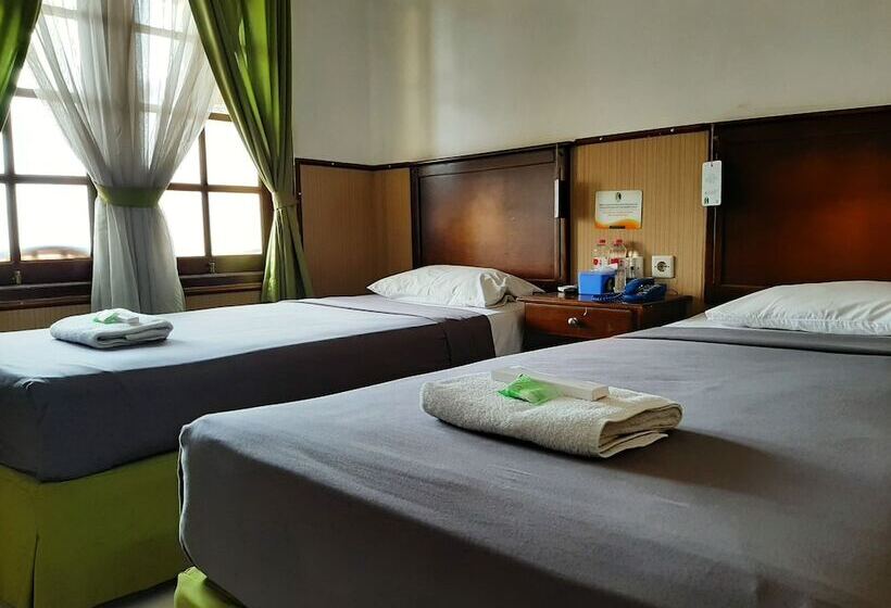 هتل Gloria Amanda