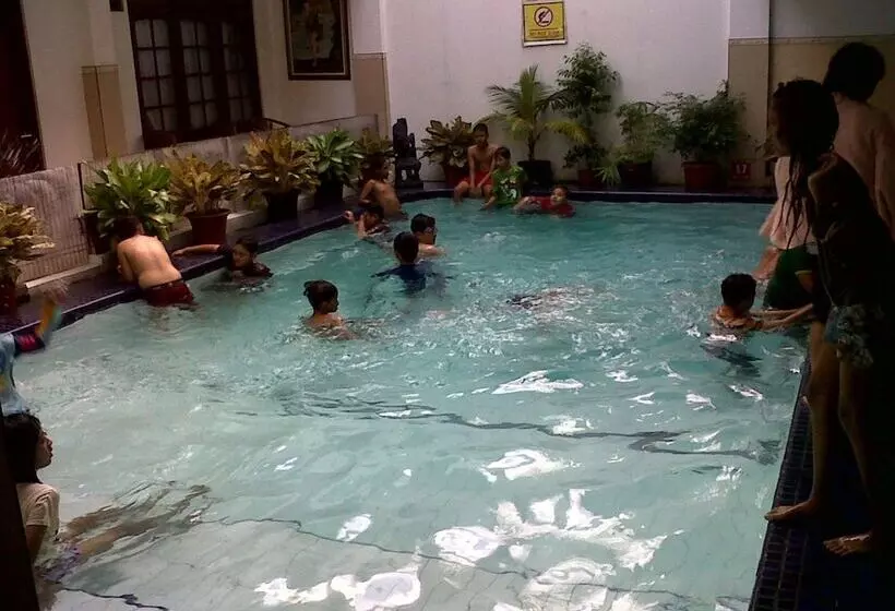 Отель Gloria Amanda