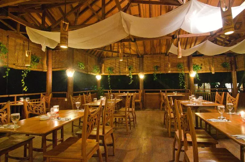 호텔 Hawaii Resort Family Suites