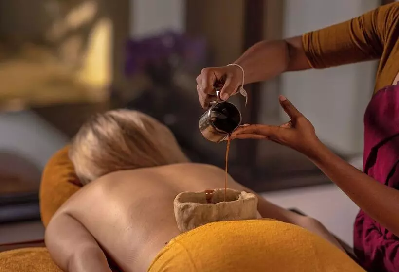 Hotel Heritance Ayurveda