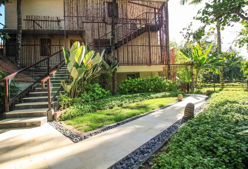 Kupu Kupu Jimbaran Beach Hotel & Spa By L’occitane