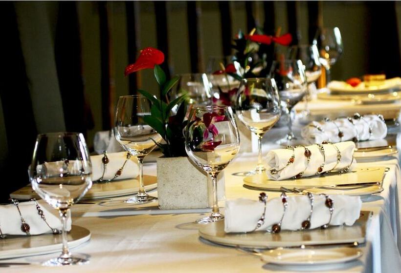 Kupu Kupu Jimbaran Beach Hotel & Spa By L’occitane