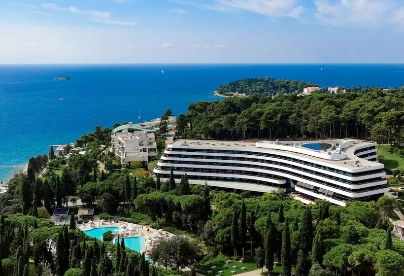 Lone Hotel By Maistra Collection