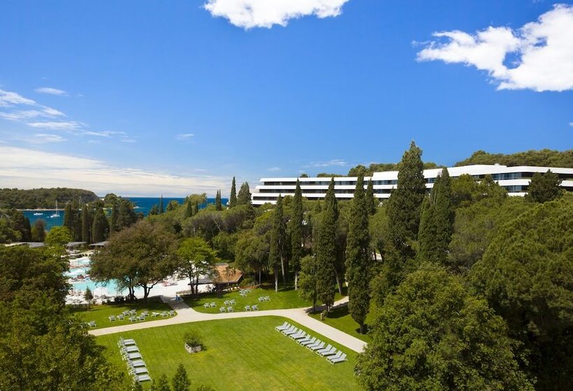 Lone Hotel By Maistra Collection