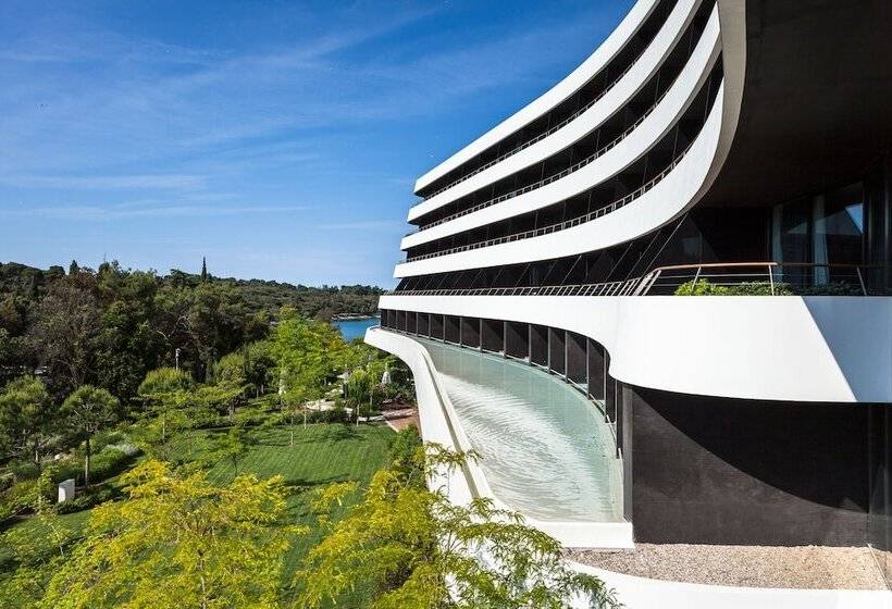 Lone Hotel By Maistra Collection