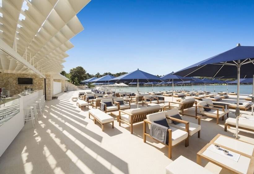 Lone Hotel By Maistra Collection