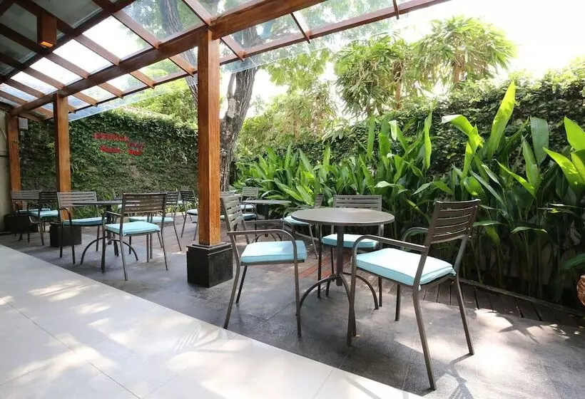 Отель Pondok Sari Kuta