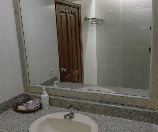 בית מלון כפרי Puri Dibia