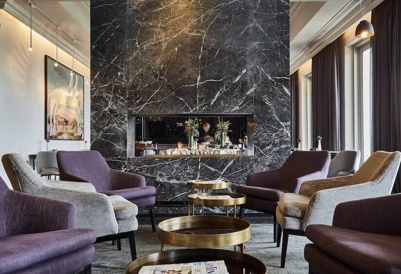 Queen Victoria Hotel By Newmark