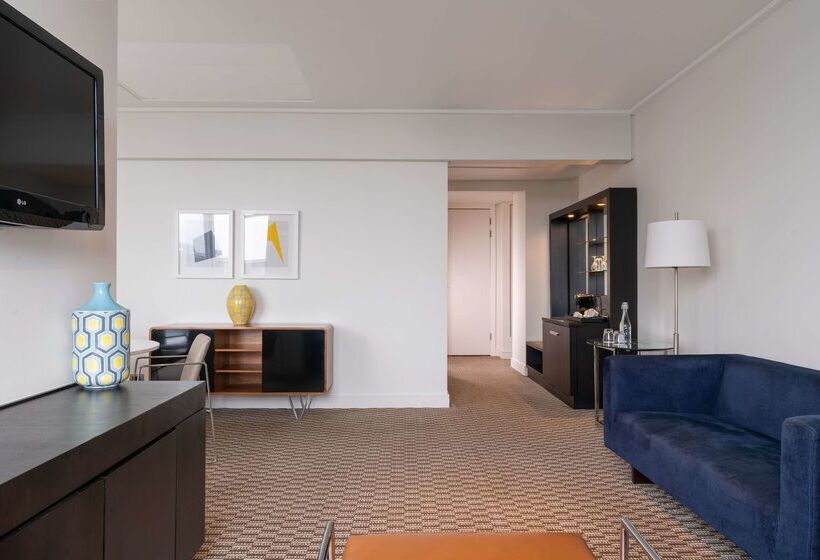 Radisson Blu Gautrain Hotel, Sandton Johannesburg