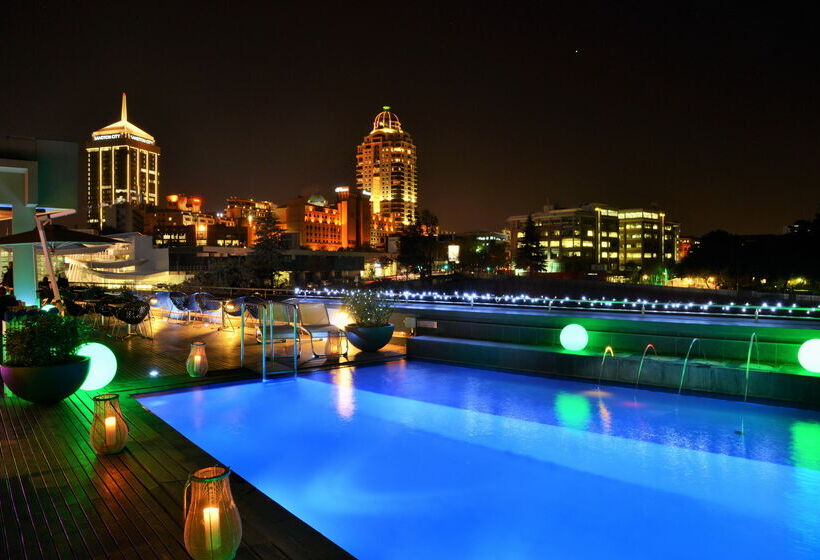 Radisson Blu Gautrain Hotel, Sandton Johannesburg