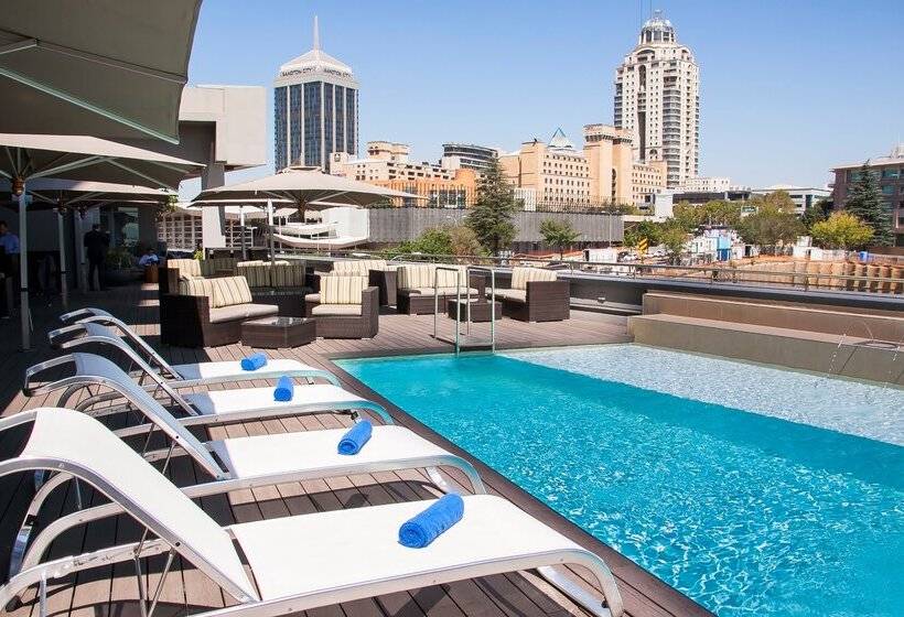 Radisson Blu Gautrain Hotel, Sandton Johannesburg