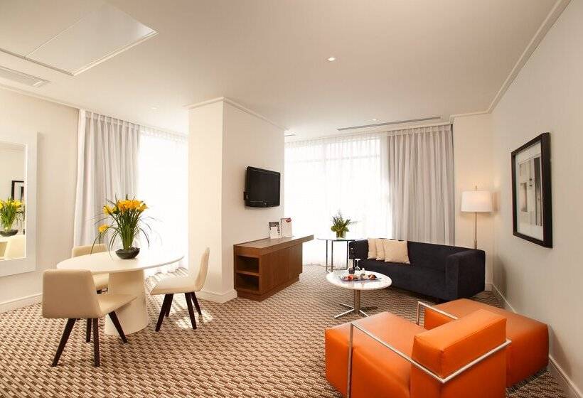 Radisson Blu Gautrain Hotel, Sandton Johannesburg