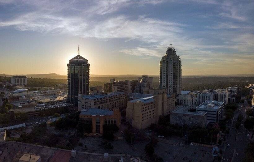 Radisson Blu Gautrain Hotel, Sandton Johannesburg