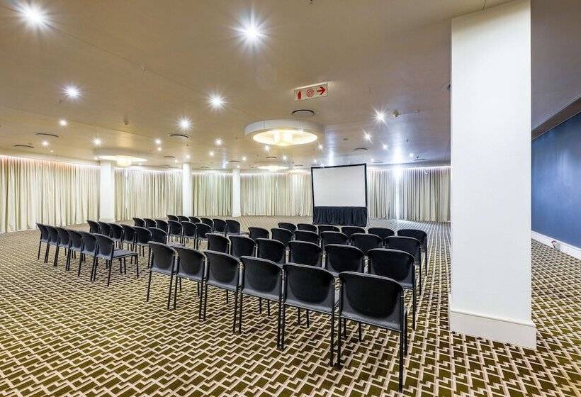 Radisson Blu Gautrain Hotel, Sandton Johannesburg