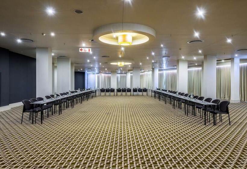 Radisson Blu Gautrain Hotel, Sandton Johannesburg