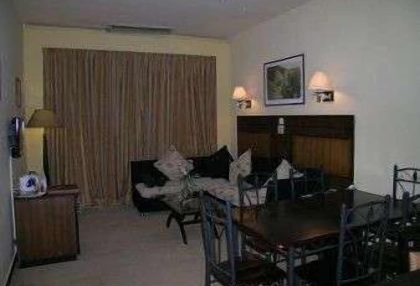 ホテル Ramada Katunayake