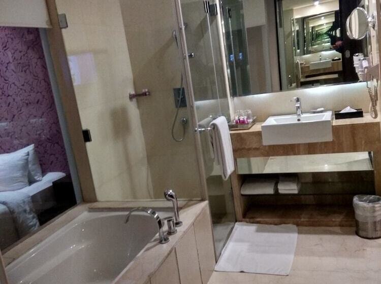 בית מלון כפרי Royal Orchid Jaipur, Tonk Road