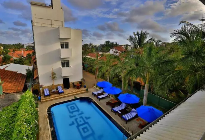 St.lachlan Hotel & Suites