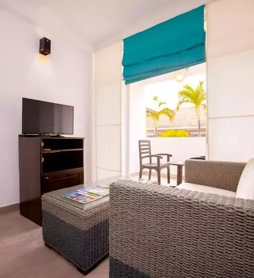 St.lachlan Hotel & Suites