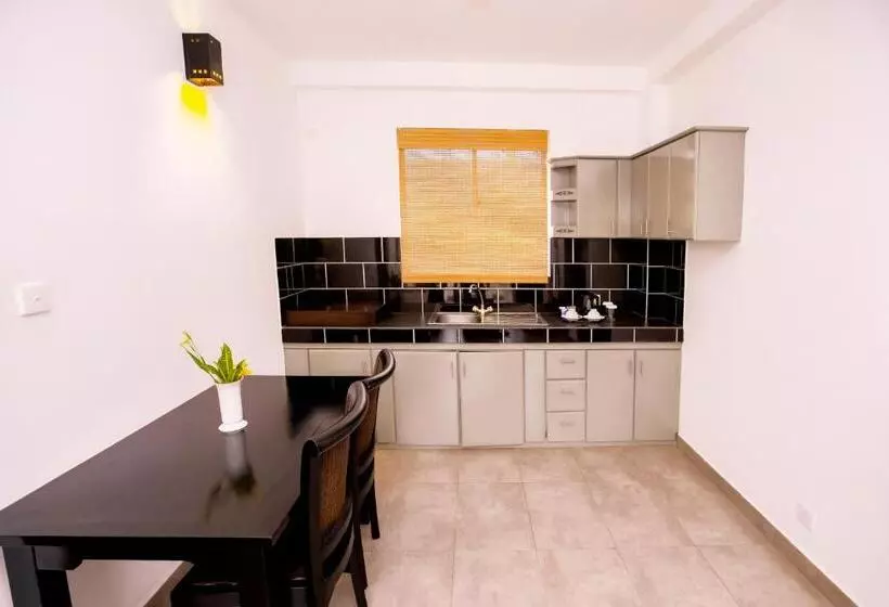 St.lachlan Hotel & Suites