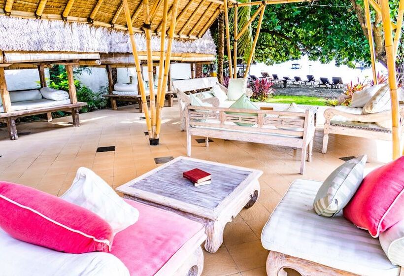 호텔 Taman Selini Wahana Beach Resort