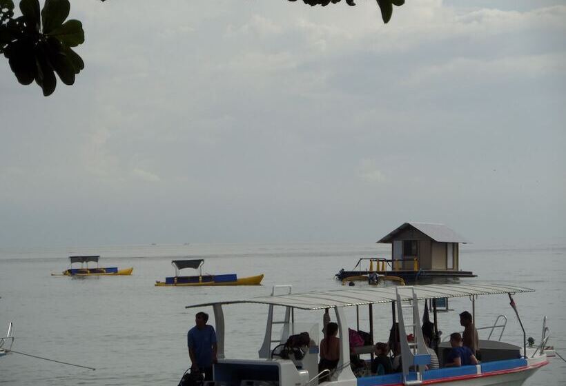 호텔 Taman Selini Wahana Beach Resort