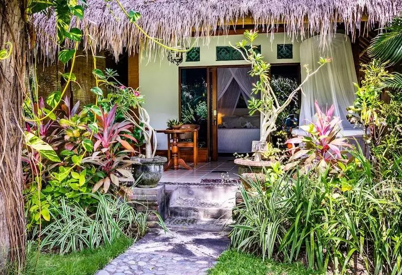 호텔 Taman Selini Wahana Beach Resort