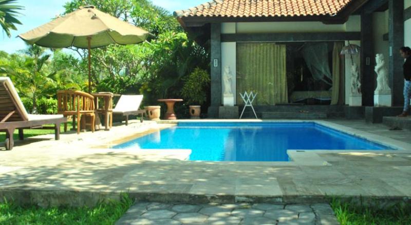 호텔 Taman Selini Wahana Beach Resort