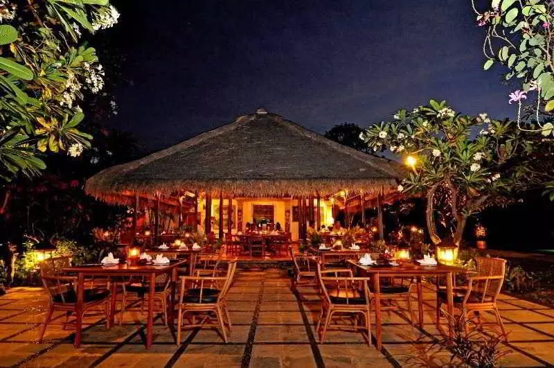 호텔 Taman Selini Wahana Beach Resort