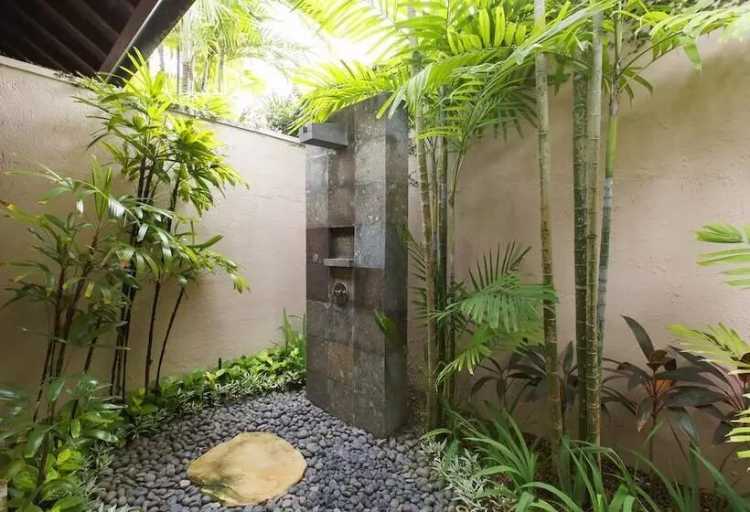 ホテル The Ungasan Clifftop Resort