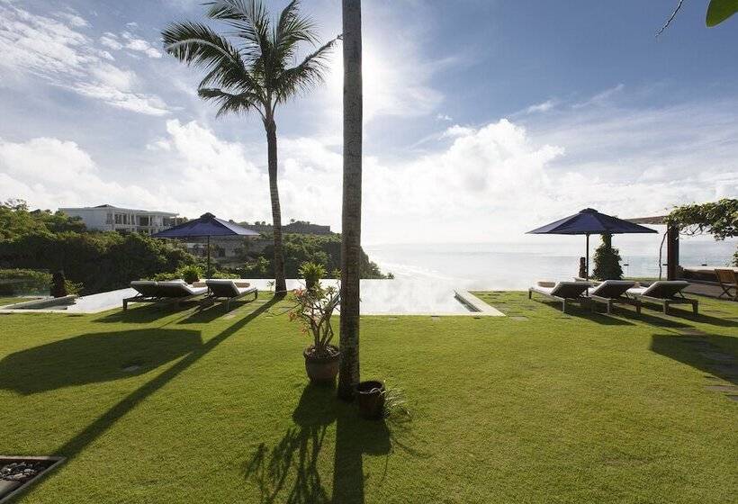 Отель The Ungasan Clifftop Resort