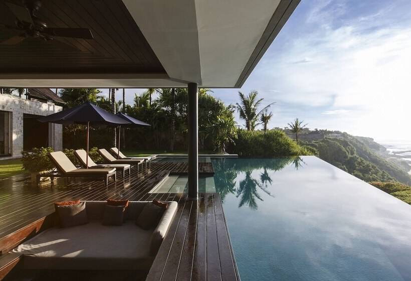 Отель The Ungasan Clifftop Resort