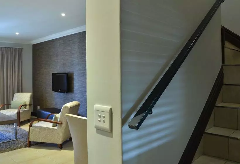 BON Hotel Shelley Point