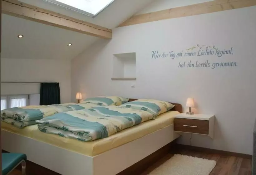 Aamiaismajoitus (B&B) Beim Schuster