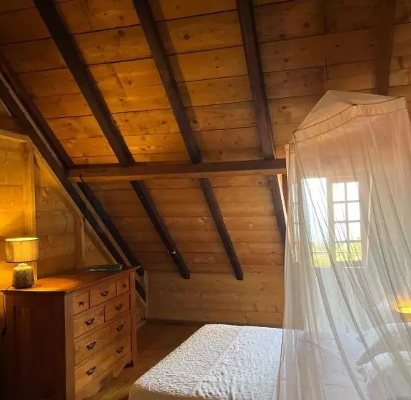 تختخواب و صبحانه Habitation La Reine Du Camp Chambres D Hôtes