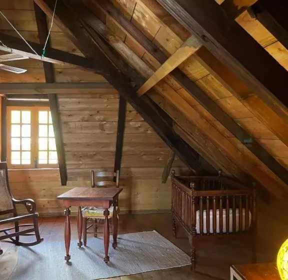 تختخواب و صبحانه Habitation La Reine Du Camp Chambres D Hôtes