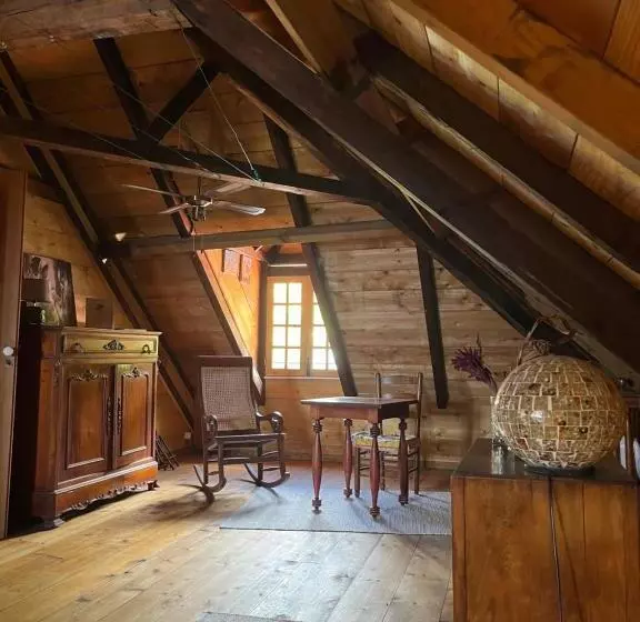 تختخواب و صبحانه Habitation La Reine Du Camp Chambres D Hôtes