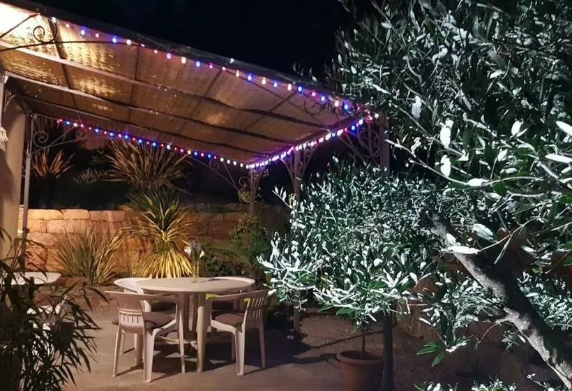 Aamiaismajoitus (B&B) Le Mas Sophil