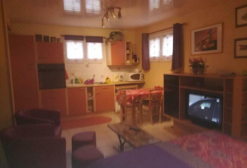 مبيت وإفطار Maison