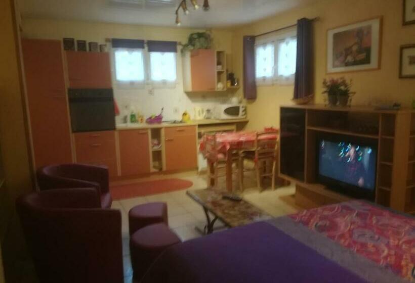 مبيت وإفطار Maison