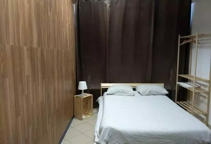 Melaya Budget Hostel