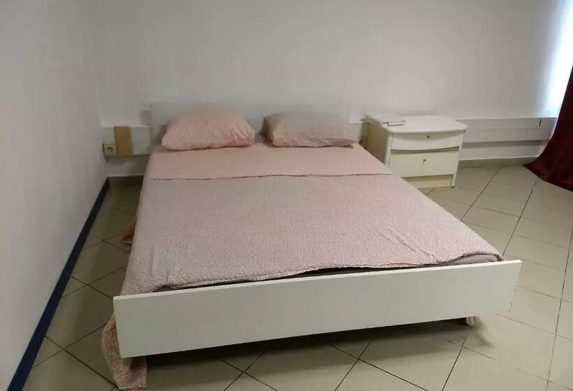 Melaya Budget Hostel