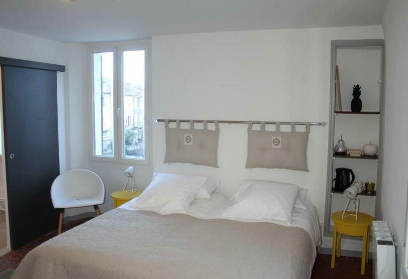 פנסיון La Maison De Jules