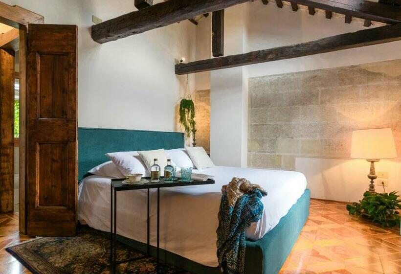 پانسیون Little Garden