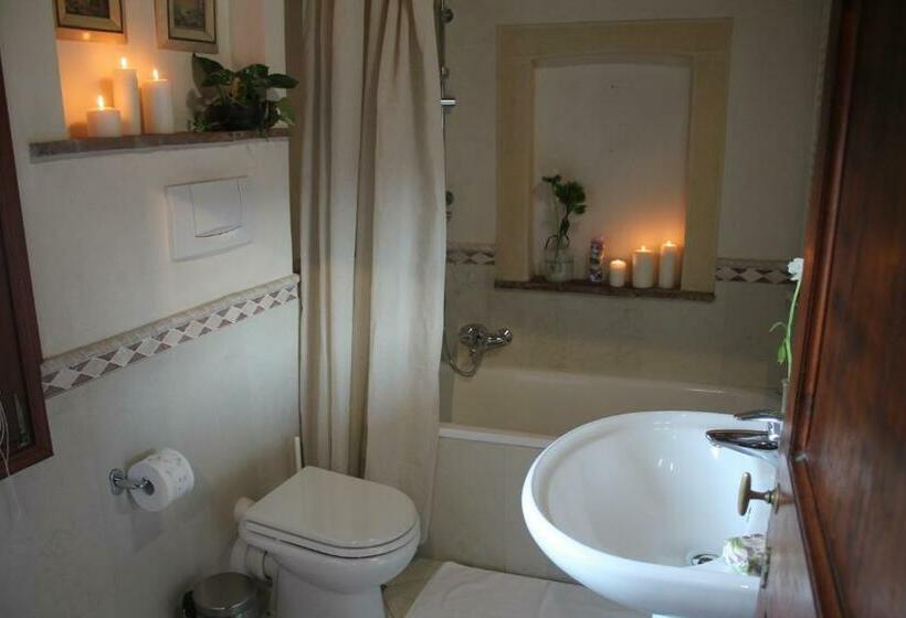 پانسیون Little Garden