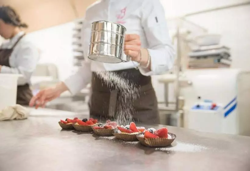 Majatalo Sarzana S Rooms