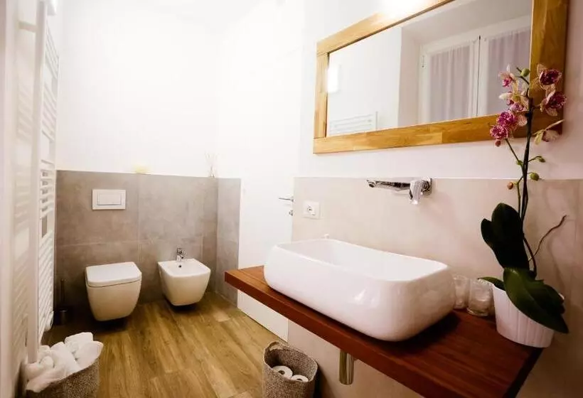 Majatalo Sarzana S Rooms